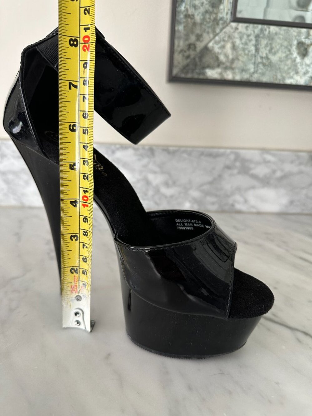 Pleaser heels Delight-670-3, patent leather, platform, back zip, size 8 - Picture 8 of 9